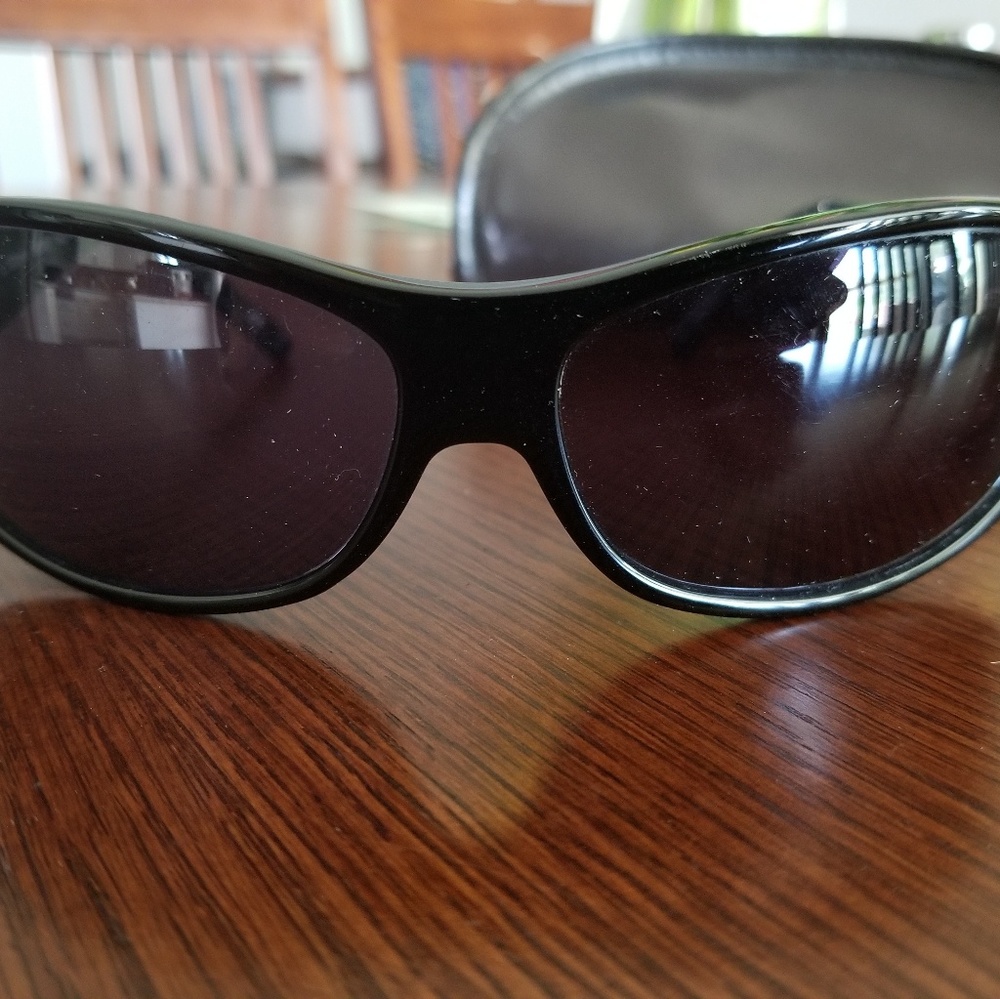 BCBGMAXAZRIA Minx sunglasses